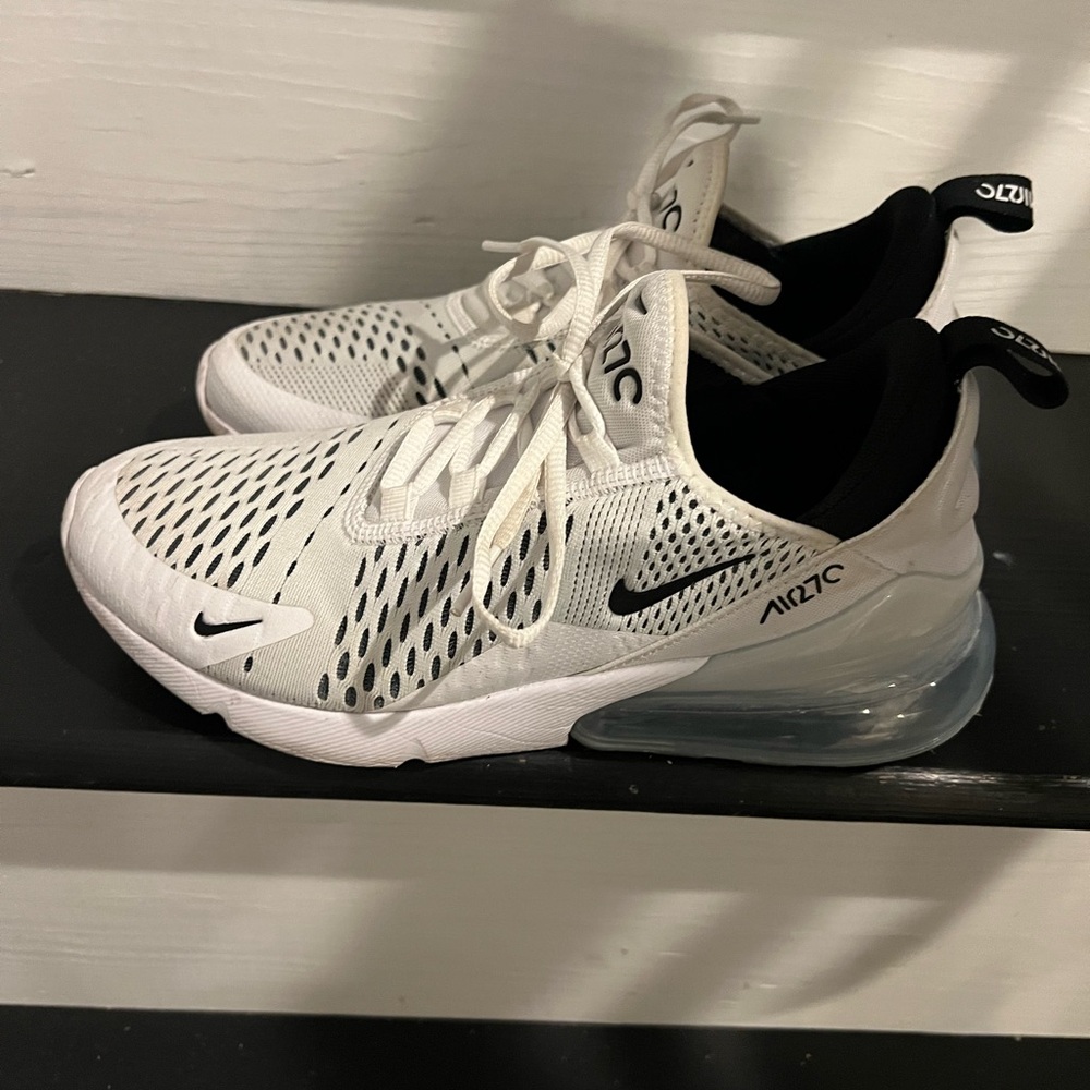 Women’s Nike Air Max 270 size 8.5